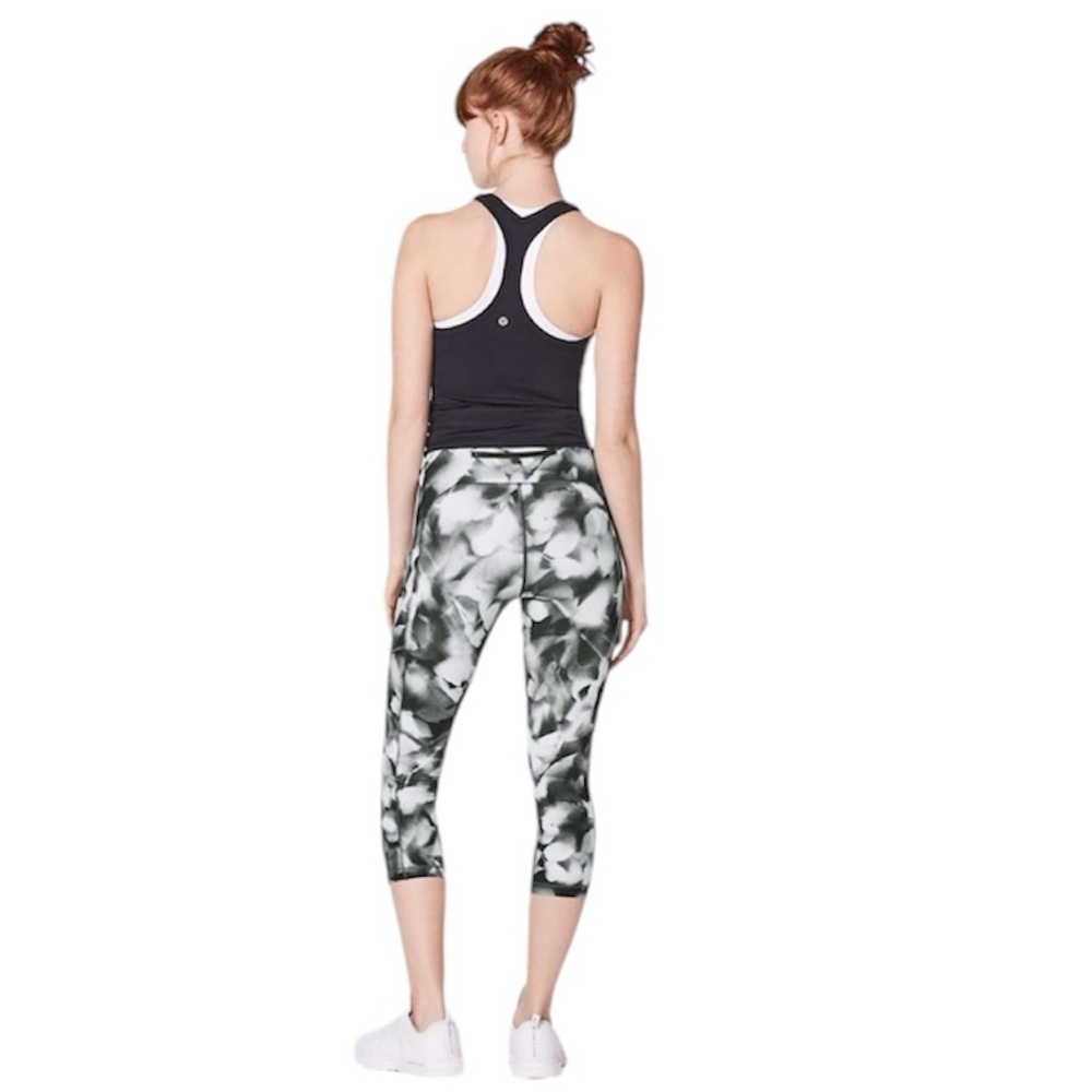 LULULEMON Speed Up Crop 21” Blush Blossom Alpine White Black print size 4